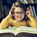 As crianças alemãs ainda preferem ler livros e revistas e como funciona no Brasil