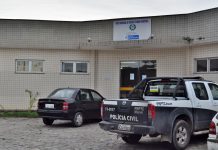 Feto é encontrado dentro de uma bolsa no armário