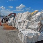 Agentes da Mobilidade Urbana controlou o trânsito após carreta tombar na Linha Verde – Divulgação 