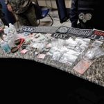 Polícia encontraram materiais entorpecentes como ecstasy maconha cocaína e frascos de loló dentro da boate  Divulgação Polícia Civil