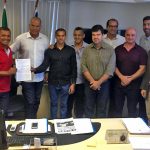 Vereadores carapebuenses e o deputado Welbert Rezende reivindicaram melhorias no transporte coletivo local – Divulgação 