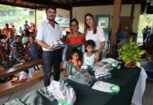 Quissamã inicia entrega de uniformes e tênis
