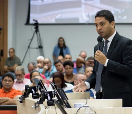 Rejeitada proposta de destinar 2% dos royalties para financiar pesquisas