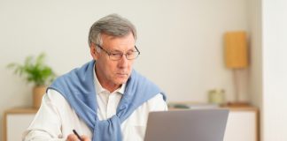 Faculdade da terceira idade abre inscrições para cursos online gratuitos