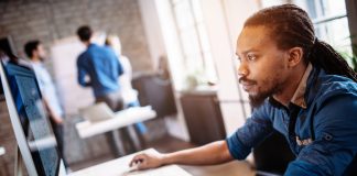 Treinamento gratuito de UX Design e Marketing Digital é oferecido pelo Santander