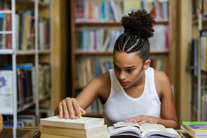 Estudantes negros são minoria no Enem 2021