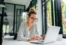 Programa oferece bolsa de estudos nos EUA a estudantes de baixa renda brasileiros - ODEBATEONN