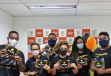 Reputação máxima: Educa Mais Brasil ganha Prêmio Reclame Aqui 2021 Gestores e equipe de Qualidade do Educa Mais Brasil - Foto divulgação