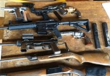 Operação Delivery investiga importação de armas e acessórios