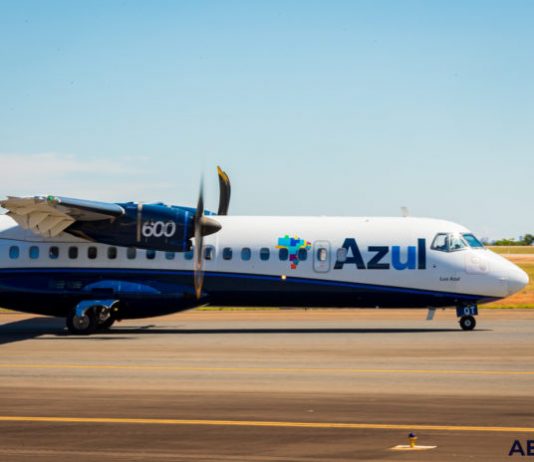 Voos da Azul para Campos e Macaé voltam ao Santos Dumont após intervenção da Alerj