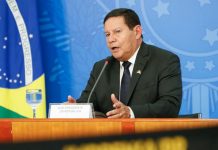Mourão sobre autoritarismo de Alexandre de Moraes: “Hora de reagir”