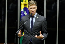 Deputado corajoso fala verdades sobre o Judiciário e defende CPI do Abuso de Autoridade