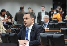 Proposta isenta os policiais militares do pagamento de despesas judiciais
