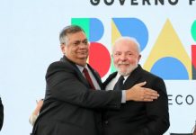 Lula brinca com obesidade de Dino e sofre críticas nas redes