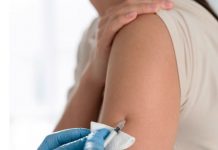 Vacina promissora contra melanoma recebe aval nos EUA