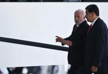 Lula fala em preconceito contra a Venezuela e recebe críticas