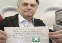 Bolsonaro recebe bilhete carinhoso da equipe de limpeza em avião: “Te esperamos muito”