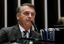 Jair Bolsonaro pede desculpas por associar vacinas a grafeno