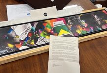 Artista Kobra presenteia Suprema Corte brasileira com obra sobre a Constituição