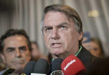 Bolsonaro sobre ideia de gravar Moraes: “Coisa de maluco”