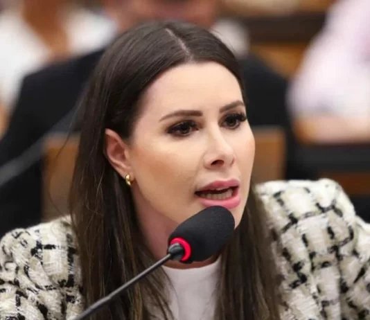 2024 trará aumentos de preços que prejudicarão os mais pobres, prevê deputada