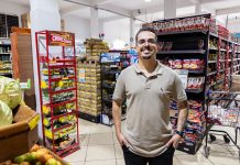 Comerciantes comemoram prosperidade com a Moeda Social Macaíba