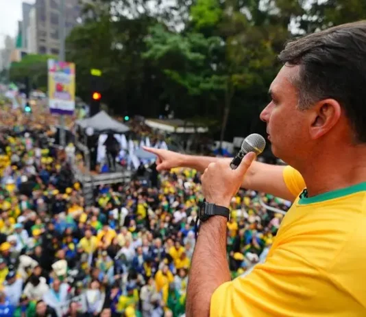 Flávio Bolsonaro em Macaé, Campos e Itaperuna no próximo sábado