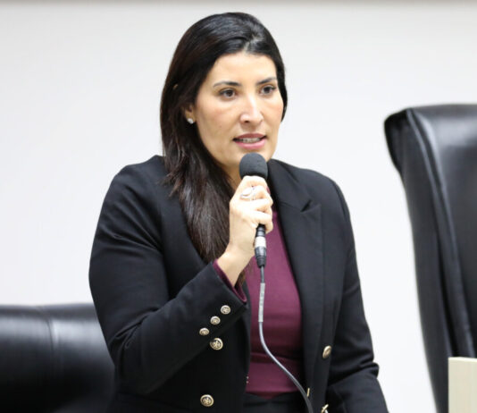 Leandra Lopes destaca investimentos do governo Lula em Macaé