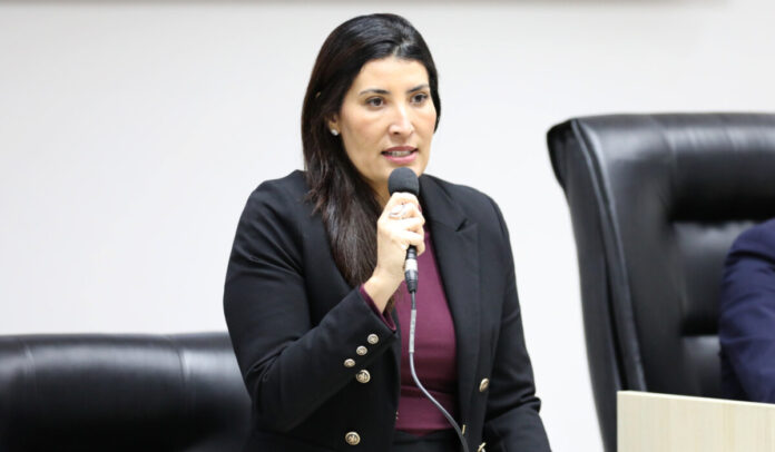 Vereadora-Leandra-Lopes-Foto-Tiago-Ferreira
