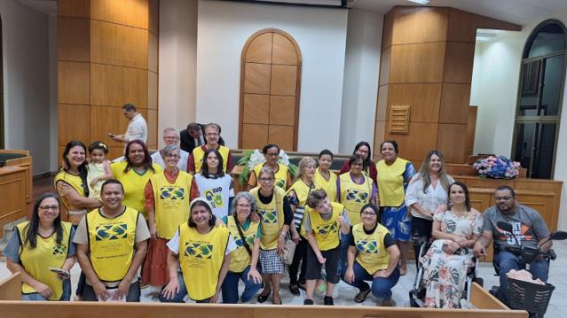 maos_que_ajudam_voluntarios